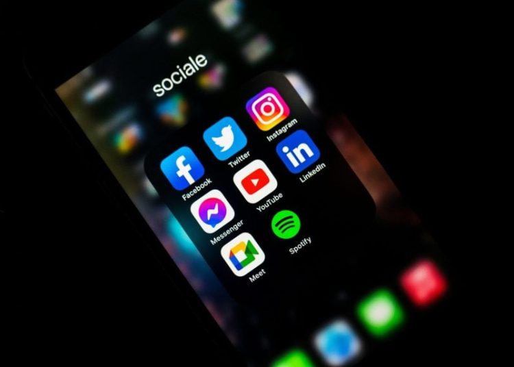 No Social Media for UK Under-16s Under New Plan